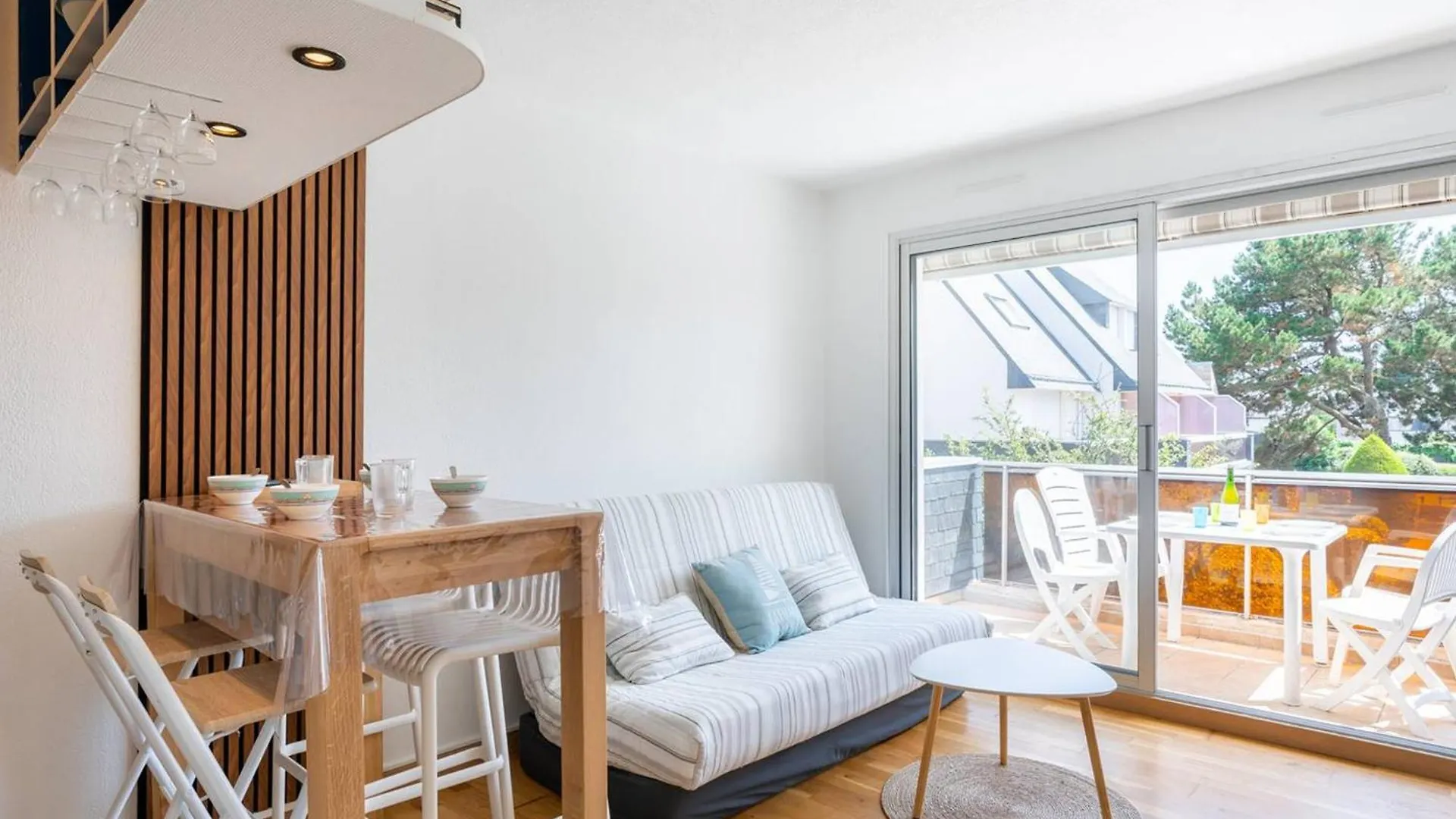 Studio Cabine Proche Plage Avec Balcon Sud, Wifi, Et Parking - Carnac - Fr-1-477-98
